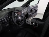 Used 2024 Porsche Macan image 4