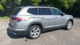 Used 2021 Volkswagen Atlas SE image 2