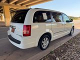 Used 2010 Chrysler Town & Country Touring image 3