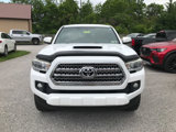 Used 2016 Toyota Tacoma TRD Sport image 3