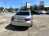 Used 2017 Toyota Camry XLE w/ Moonroof Package image 5