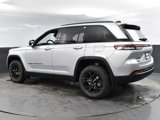 New 2025 Jeep Grand Cherokee Altitude image 5