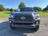 Used 2020 Toyota Tacoma TRD Off-Road image 2