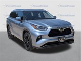 Used 2021 Toyota Highlander Limited image 3