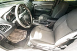 Used 2014 Dodge Avenger SE image 2