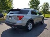 Used 2022 Ford Explorer XLT w/ Equipment Group 202A image 4