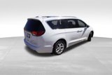 Certified 2020 Chrysler Pacifica Limited w/ Advanced Safetytec Group image 4
