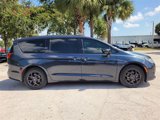 Certified 2020 Chrysler Pacifica Touring-L w/ S Appearance Package image 5