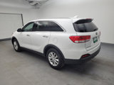 Used 2016 Kia Sorento LX image 3
