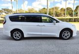 Used 2022 Chrysler Pacifica Limited image 5