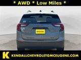 Used 2024 GMC Terrain SLE w/ Driver Convenience Package image 4