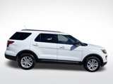 Used 2018 Ford Explorer XLT w/ Equipment Group 202A image 5