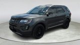 Used 2016 Ford Explorer XLT image 2