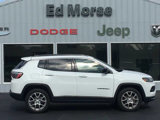 Used 2022 Jeep Compass Latitude image 2