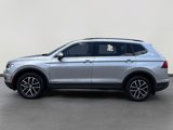 Used 2021 Volkswagen Tiguan SE image 3