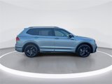 New 2024 Volkswagen Tiguan SE R-Line image 2