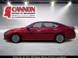 Used 2024 Nissan Altima 2.5 SV image 2
