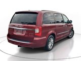 Used 2014 Chrysler Town & Country Touring-L w/ Driver Convenience Group image 3