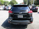 Used 2017 Nissan Rogue SV image 6