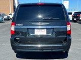 Used 2014 Chrysler Town & Country Touring image 5
