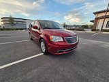 Used 2014 Chrysler Town & Country Touring image 2
