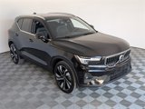 Used 2023 Volvo XC40 B5 Plus image 2