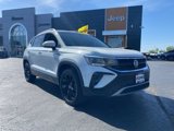 Used 2022 Volkswagen Taos SE image 2