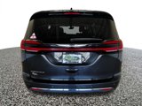 Used 2023 Chrysler Pacifica Touring-L image 5