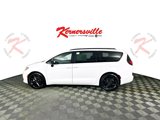 New 2025 Chrysler Pacifica Limited w/ Uconnect Theater Family Group image 4