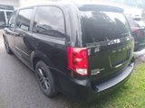 Used 2016 Dodge Grand Caravan SE image 3