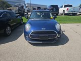 Used 2018 MINI Cooper 4-Door Hardtop image 2