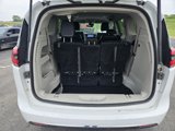 Used 2022 Chrysler Pacifica Touring-L image 5