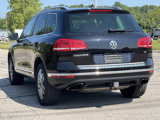 Used 2016 Volkswagen Touareg VR6 image 3