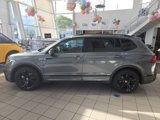 Certified 2024 Volkswagen Tiguan SE R-Line image 5