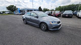 Used 2017 Volkswagen Jetta SE image 2