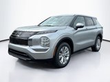 New 2025 Mitsubishi Outlander ES image 3