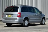Used 2016 Chrysler Town & Country Touring image 5