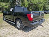 Used 2018 Nissan Titan SV w/ SV Convenience Package image 5