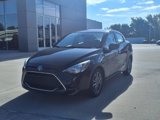 Used 2019 Toyota Yaris L image 2