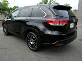 Used 2017 Toyota Highlander SE image 4