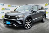 Certified 2022 Volkswagen Taos SE image 3