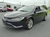 Used 2015 Chrysler 200 Limited w/ Convenience Group image 2