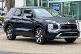 New 2025 Mitsubishi Outlander SE image 2