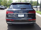Used 2023 Audi Q5 2.0T Premium w/ Convenience Package image 5