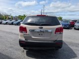 Used 2012 Kia Sorento LX w/ Third Row Pkg image 5