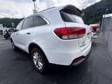 Used 2017 Kia Sorento LX w/ LX Convenience Package image 5