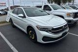 Used 2024 Volkswagen Jetta SE w/ Panoramic Sunroof Package image 2
