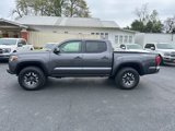Used 2019 Toyota Tacoma TRD Off-Road image 2