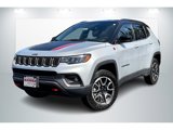 Used 2024 Jeep Compass Trailhawk image 2