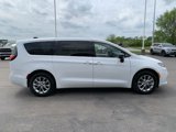 Certified 2024 Chrysler Pacifica Touring-L image 2